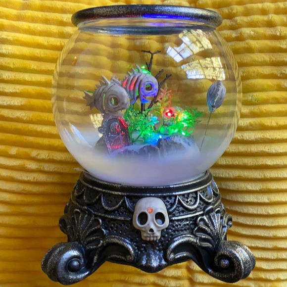 Hyde and Eek Holiday Target Hyde And Eek Animated Fish Bowl 222